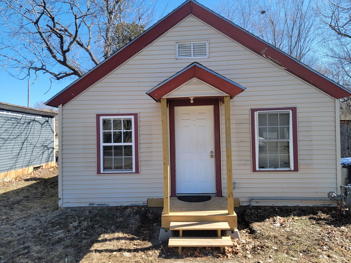 1108 Ellet St, El Dorado, KS 67042 House Rental in El Dorado, KS