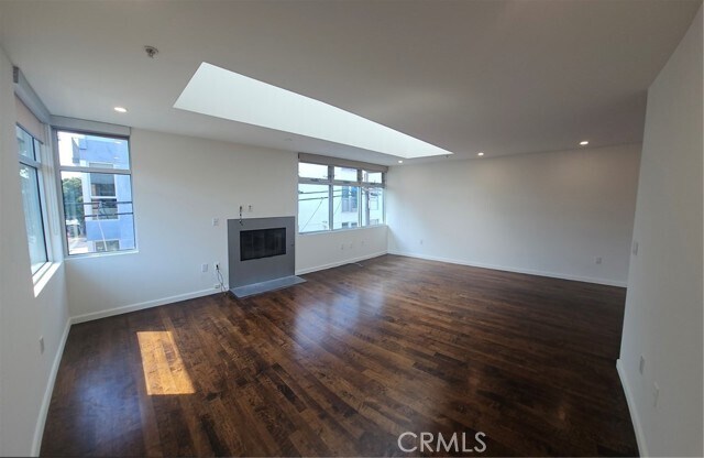 Foto del edificio - 5806 Waring Ave