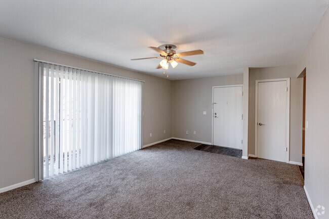 2HAB, 1BA - 870 ft² - High Pointe Apartments
