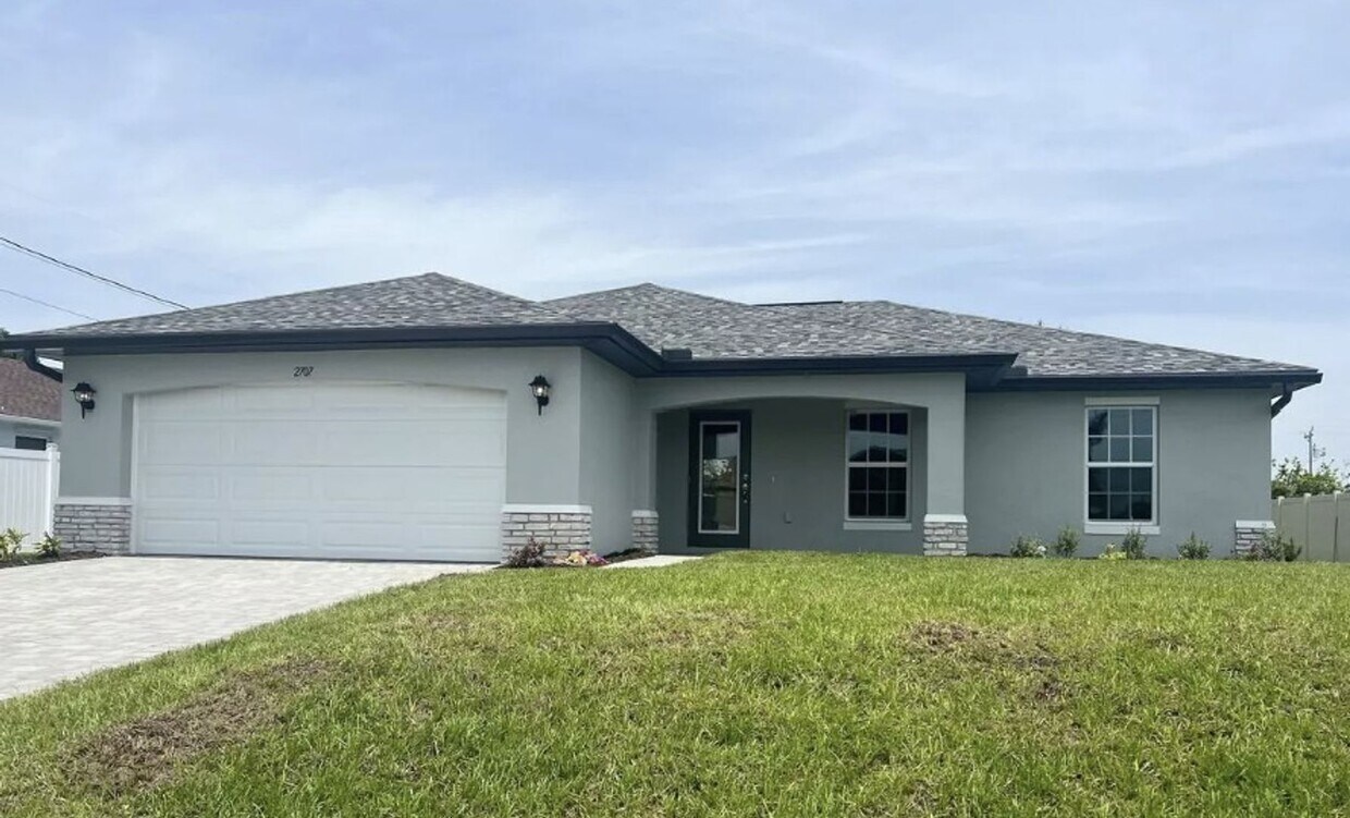 Primary Photo - 3 Bedroom + Den - 2 Bathroom- NE Cape Coral