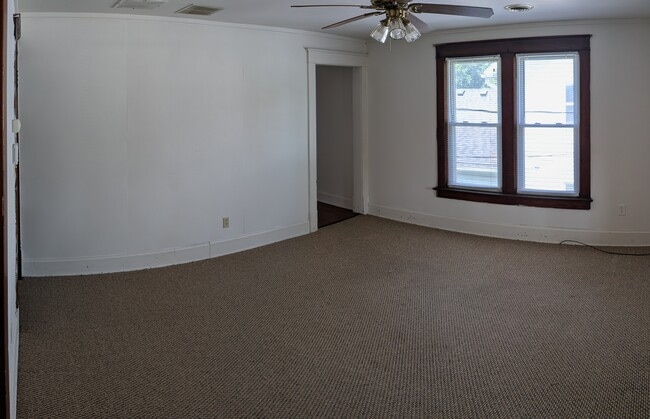 Building Photo - 522 S Academy St