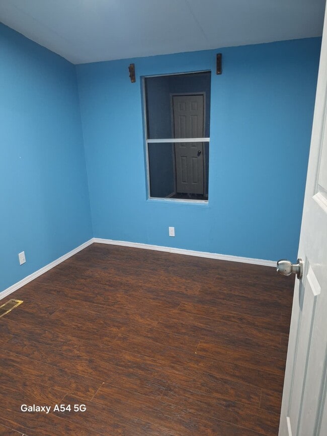 Building Photo - 14063 Bradley Rd
