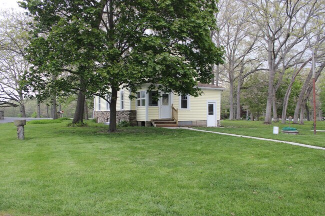 Foto del edificio - 11627 Burr St