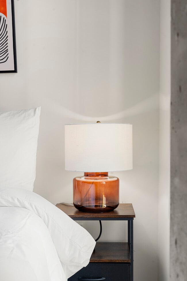 Foto del edificio - Central 4BR Apartment – Modern Living in Chicago