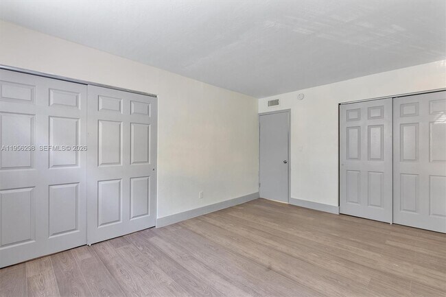 Foto del edificio - 1715 N 16th Ave