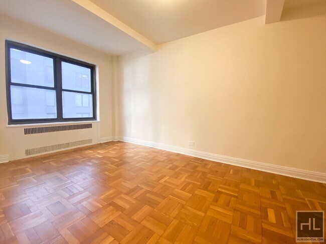 Foto del edificio - EAST 56 STREET