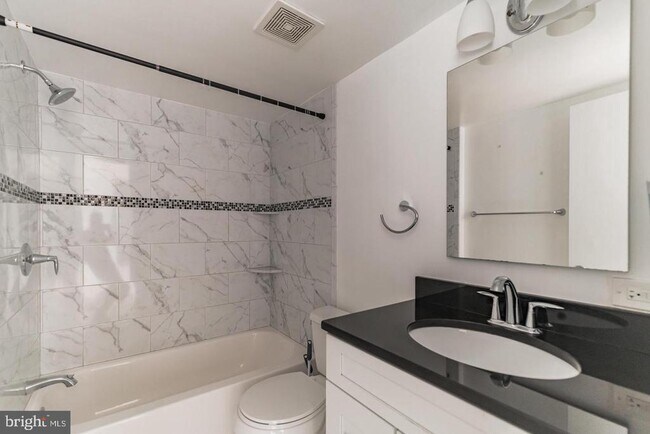Foto del edificio - 7587 Margate Ct
