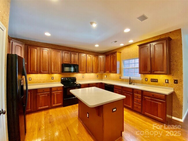Foto del edificio - 5232 Berkeley Estates Dr