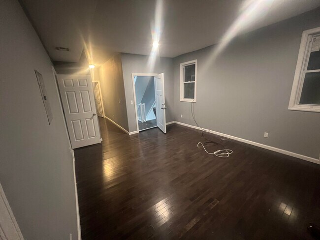Iivingroom - 426 S 9th St