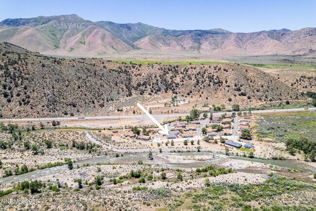 Building Photo - 108952 US-395