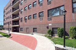 Building Photo - 135 3rd Ave