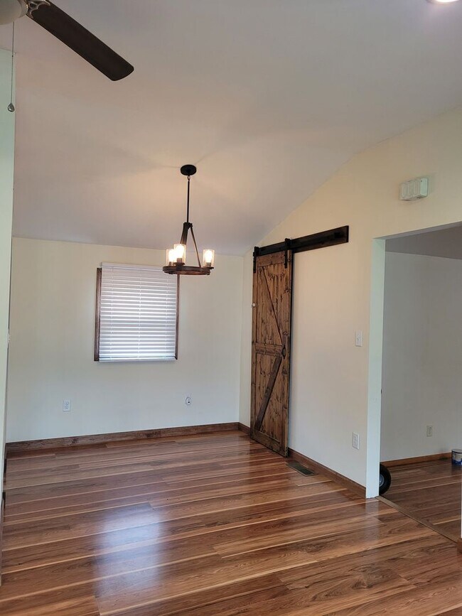 Foto del edificio - 2327 Ritner Hwy
