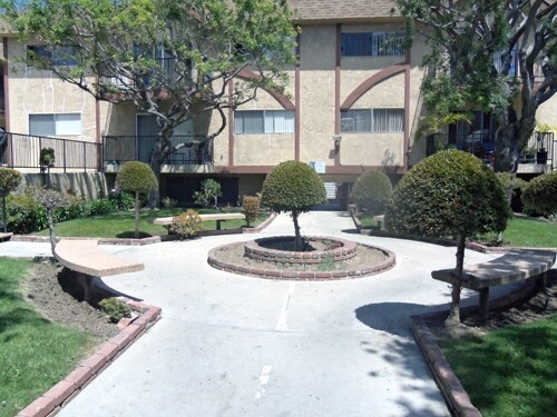 Foto del edificio - 14100 Chadron Ave