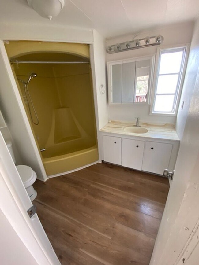 Foto del edificio - 2 Bed 1 Bath Mobile Home