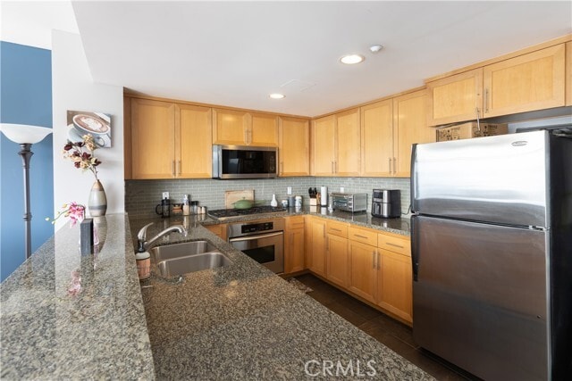 Building Photo - 400 W Ocean Blvd