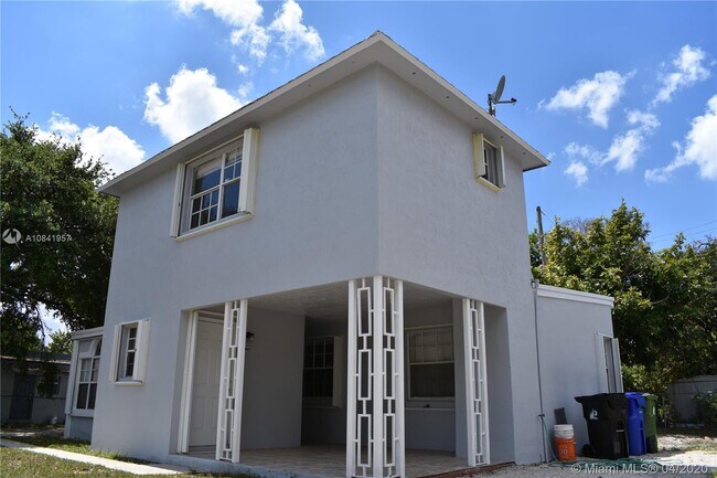 Building Photo - 1123 NW 15th Ave