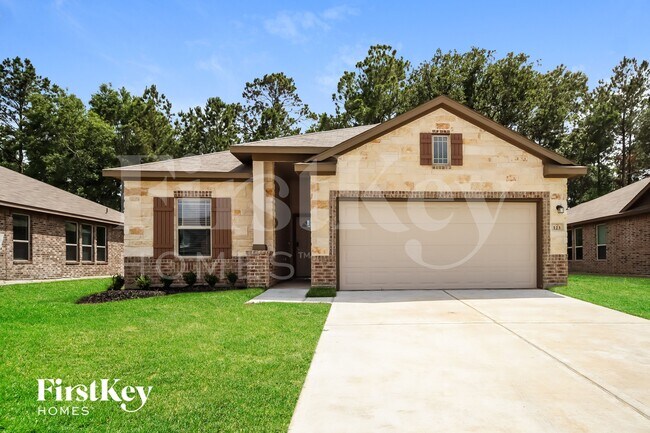 Building Photo - 123 Lakeway Circle