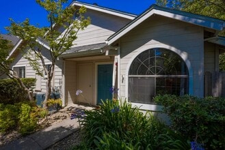 Building Photo - 135 Golden Gate Cir