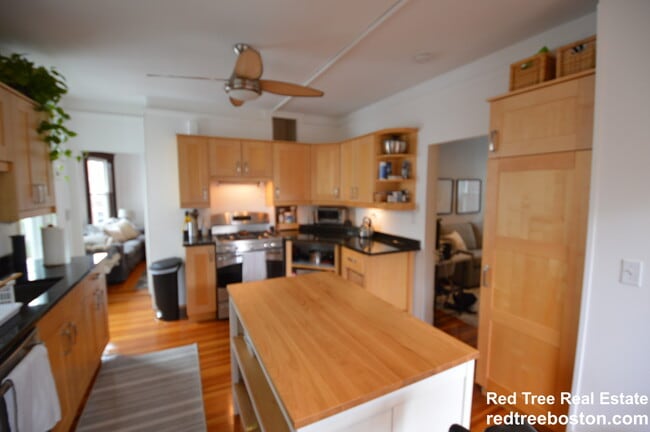 Building Photo - 21 Dudley St