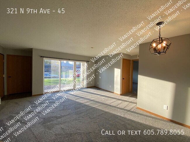 Foto del edificio - 321 9th Ave