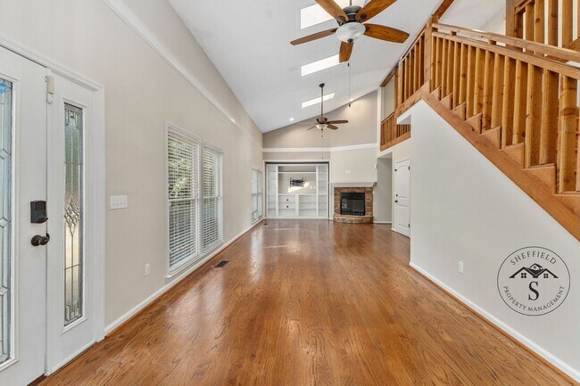 Building Photo - Gorgeous Rental Ready Today!!