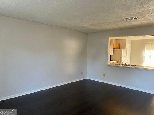 Building Photo - 409 Bainbridge Dr
