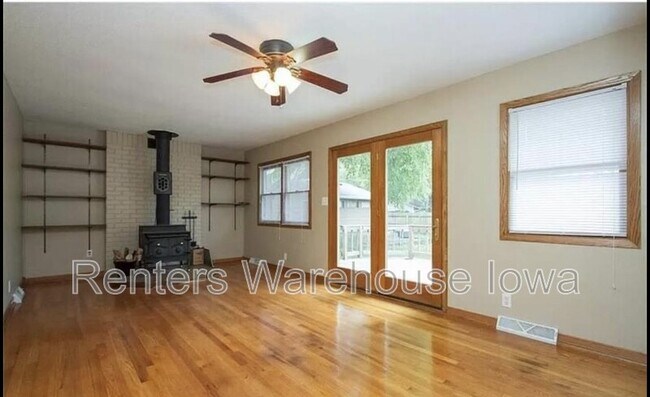 Building Photo - 4011 E Tiffin Ave