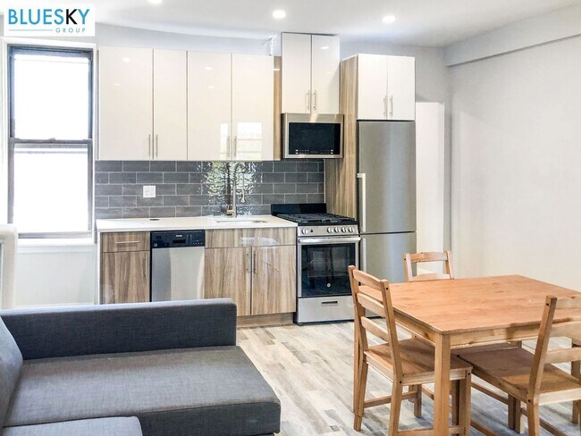 Building Photo - 2320 Hughes Ave