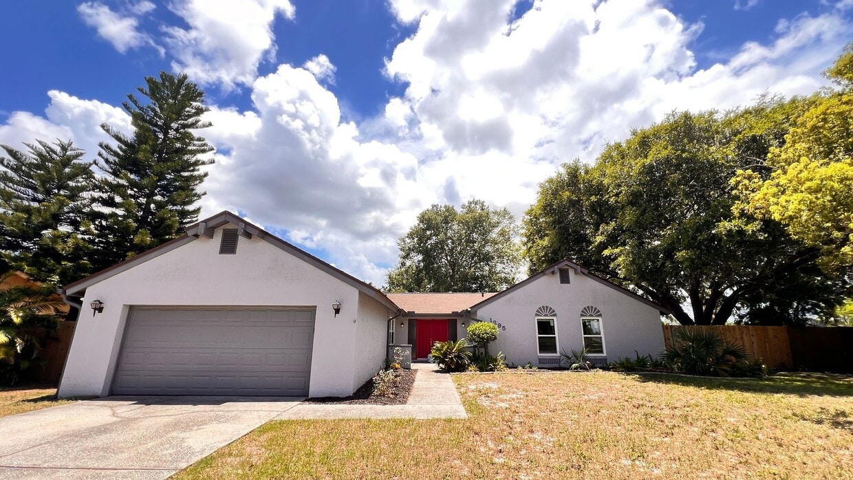 Stunning 4 Bedroom/2 Bathroom in Winter Sp... - Stunning 4 Bedroom/2 Bathroom in Winter Sp...