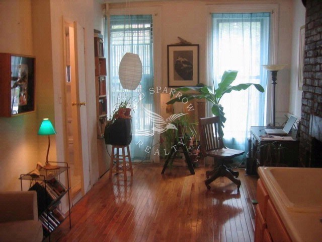 Primary Photo - 9 E 1st St