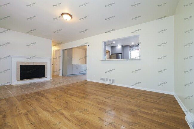 Foto del edificio - 8955 E 84 St