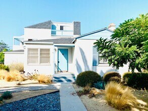 Building Photo - 4004 Promontory St
