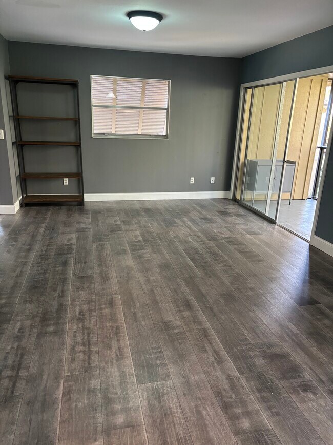 Foto del edificio - 120 Hibiscus Woods Ct