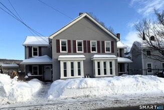 Building Photo - 131 Willow St