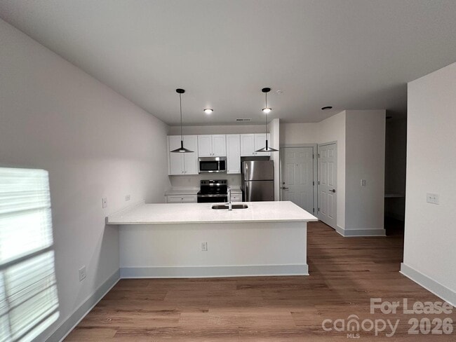 Foto del edificio - 3515 Markland Dr