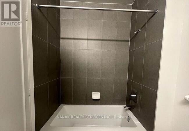 Building Photo - 60 Princess St