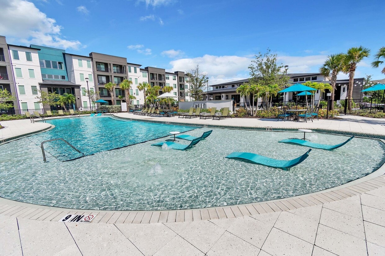 Primary Photo - AVLI AT CROSSTOWN CENTER APARTMENTS