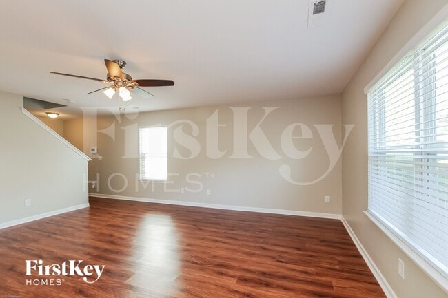 Foto del edificio - 9013 Sharpes Cir