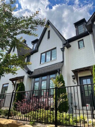 Building Photo - 954 Lennox Blvd