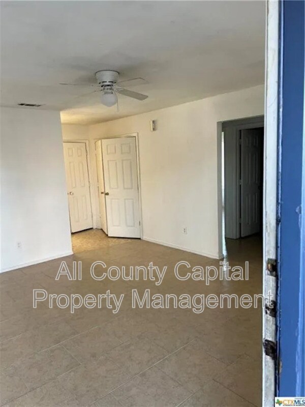 Building Photo - 1507 Dugger Cir