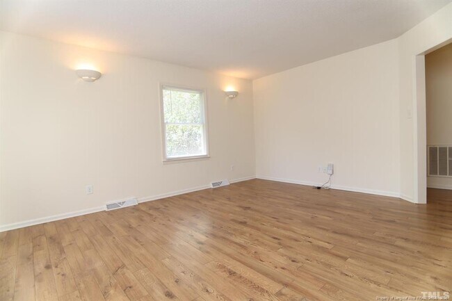 Foto del edificio - 6114 Deerwood Pl