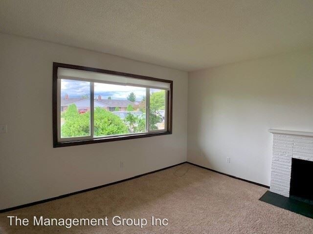 Foto del edificio - 2 br, 1.5 bath House - 16201 SE 4th St.