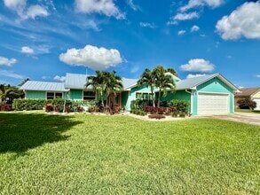 Building Photo - 1260 SW 25th Ln