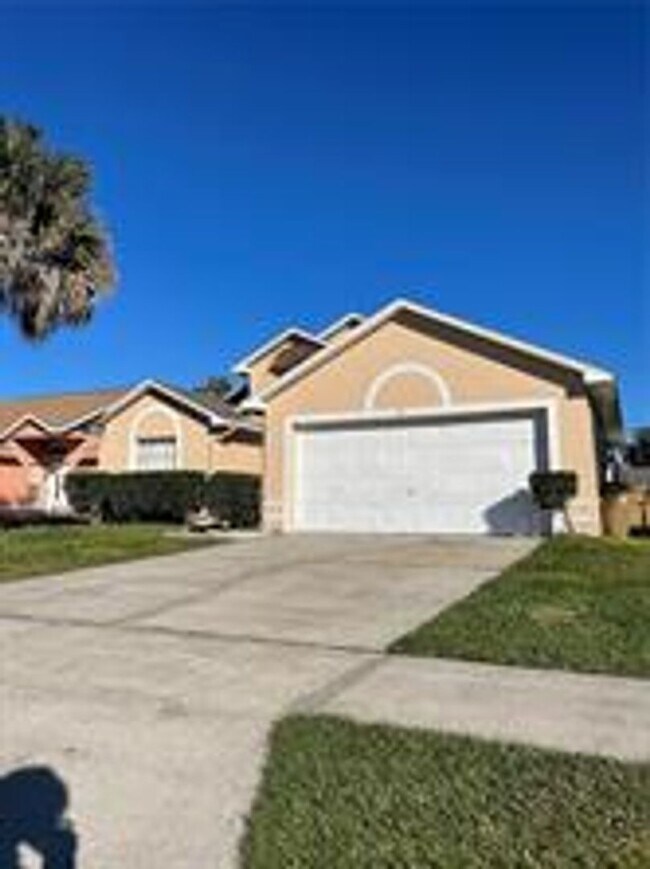 Building Photo - 751 Country Woods Cir