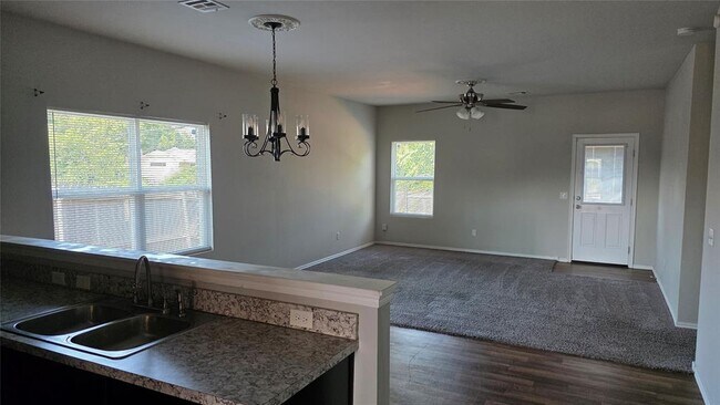 Building Photo - 10012 Wimbledon Ct