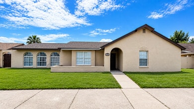 Building Photo - 1409 Madrid Way