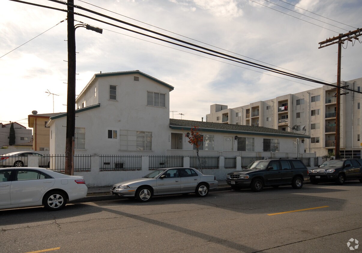 Primary Photo - 3286-3292 San Marino St