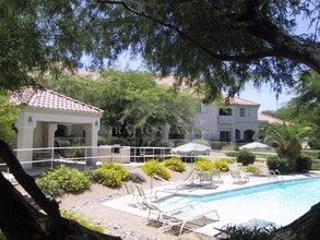 Building Photo - 10401 N 52nd St