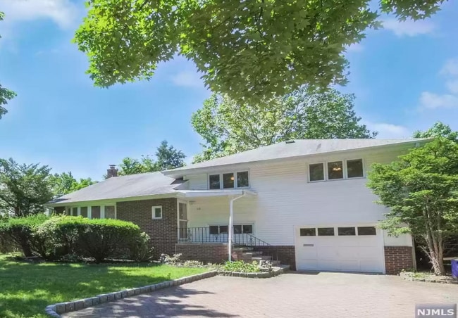 Photo - 10 Center St House