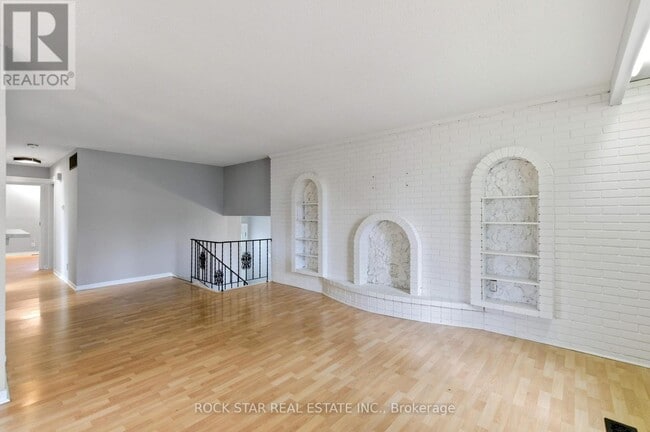 Building Photo - 111 Britten Close